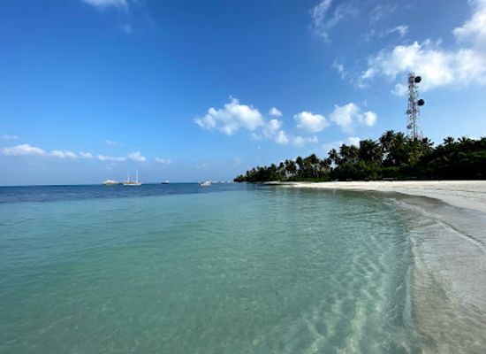 maldives/dhangethi-island/attraction/dhangethi-moon-swing