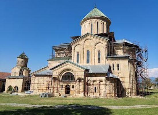 georgia/kutaisi/attraction/gelati-monastery