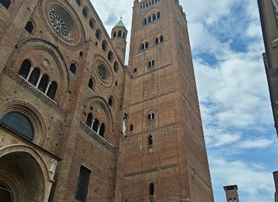 italy/lombardy/attraction/torrazzo-di-cremona