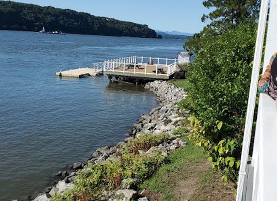 new-york/poughkeepsie/attraction/quiet-cove-riverfront-park