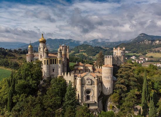 italy/emilia-romagna-riviera/attraction/rocchetta-mattei