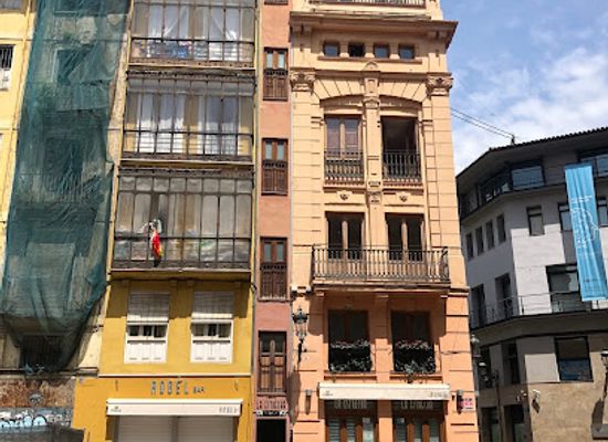 spain/valencian-community/attraction/das-schmalste-haus-valencia-europas