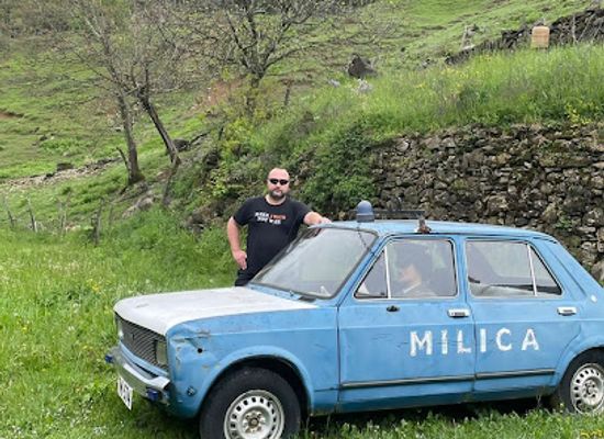 slovenia/gorizia/attraction/old-police-car