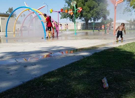 california/bakersfield/attraction/saunders-park