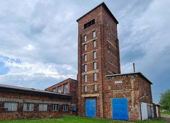 czechia/ore-mountains/attraction/the-red-tower-of-death