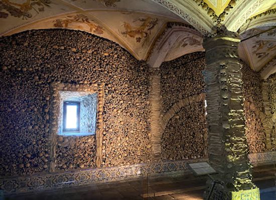 portugal/alentejo/attraction/chapel-of-bones-evora