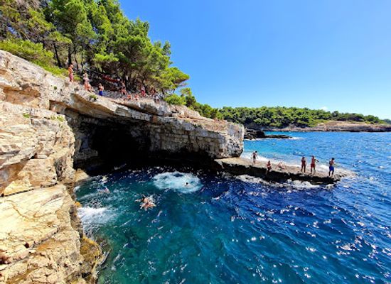 croatia/pula/attraction/galebijana-cave
