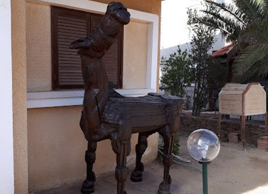 israel/judean-desert/attraction/doll-museum
