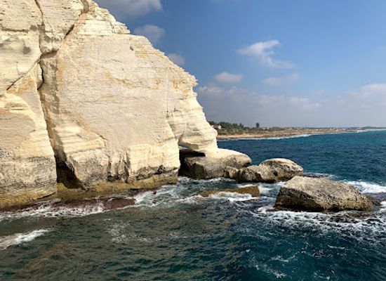 israel/rosh-hanikra/attraction/funicular
