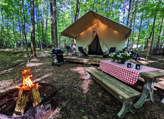 wisconsin/northern-highland/attraction/coadys-point-of-view-lake-resort-wisconsin-glamping-and-cabin-rentals