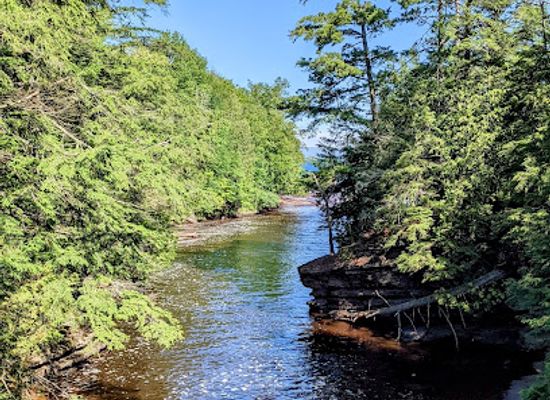 michigan/porcupine-mountains-wilderness-state-park/attraction/west-river-trail-and-east-river-trail-loop-trailhead
