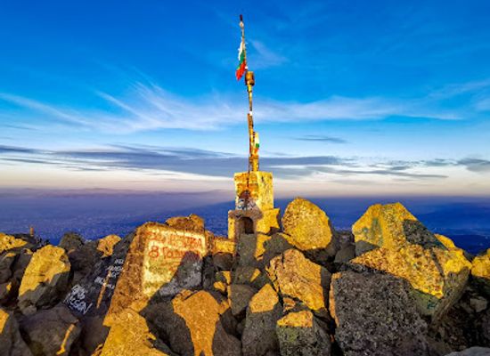 bulgaria/sofia-valley/attraction/kamen-del-peak