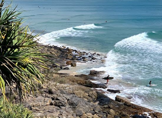 australia/noosa/attraction/tea-tree-bay-beach