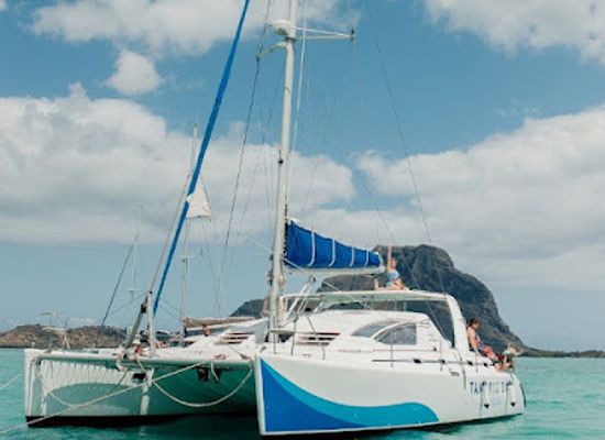 mauritius/tamarin/attraction/nautical-miles-mauritius