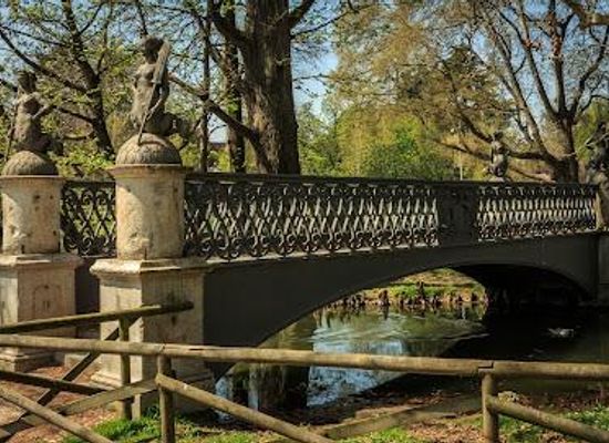 italy/milan/attraction/bridge-of-the-little-mermaids