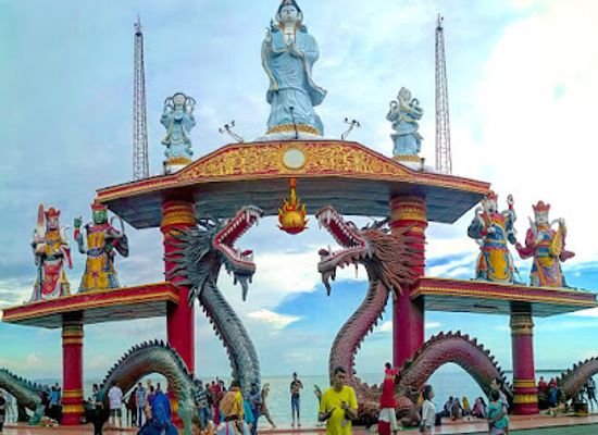 indonesia/surabaya/kenjeran/attraction/kwan-im-goddess-statue