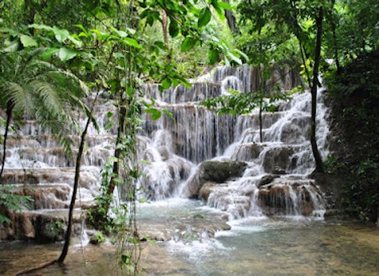 mexico/chiapas/palenque/attraction/sombrillas-waterfalls