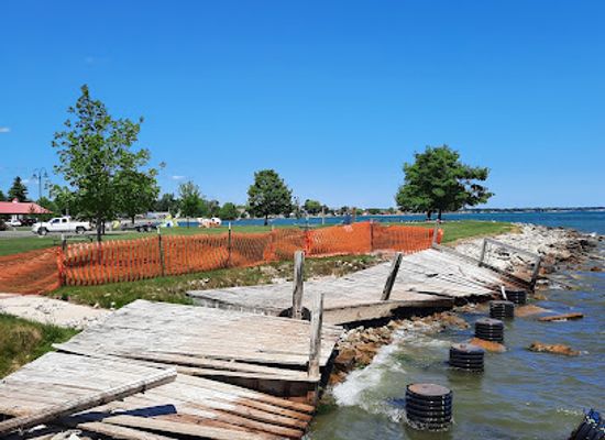 michigan/tawas-point-state-park/attraction/gateway-park