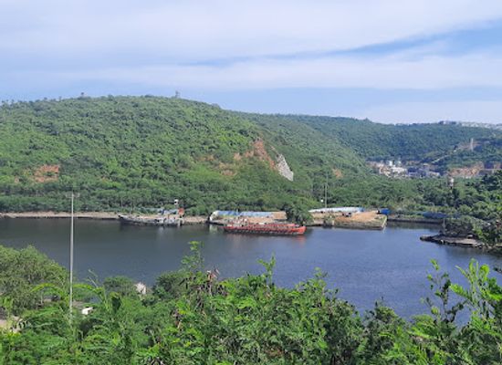 india/visakhapatnam/attraction/vizag-fishing-harbour