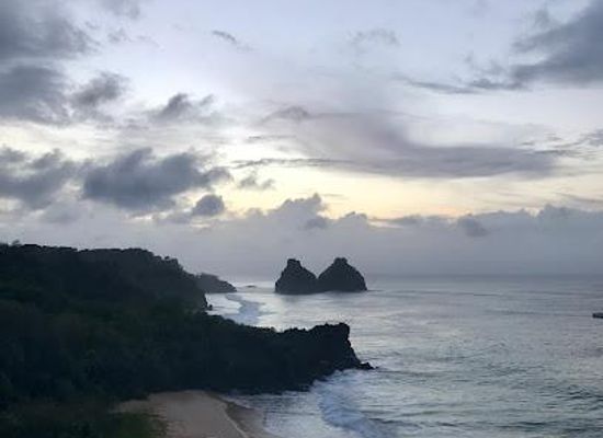 brazil/fernando-de-noronha/attraction/praia-da-quixaba