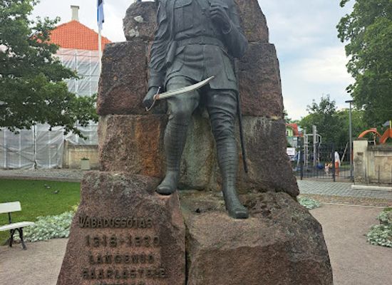 estonia/saare-county/attraction/vabadussojas-langenud-saarlaste-malestusmark