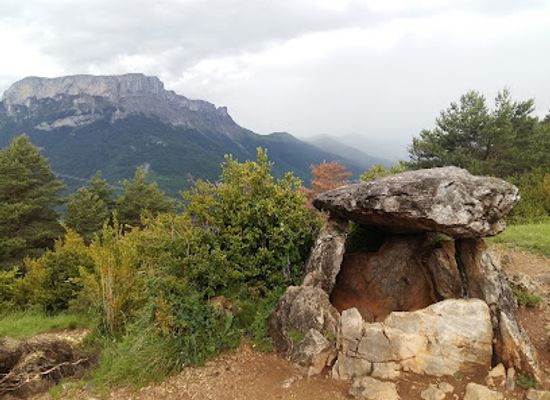 spain/aragon/attraction/dolmen-de-tella