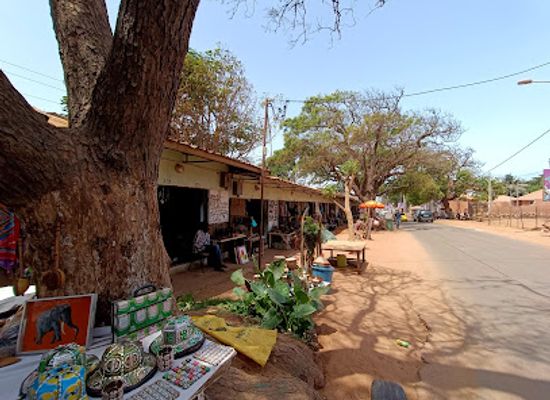 the-gambia/bijilo-forest-park/attraction/bakau-craft-market