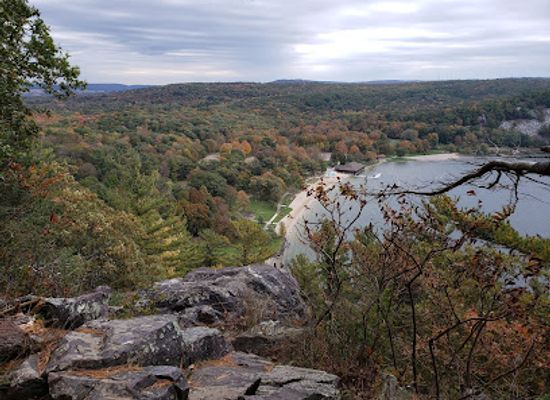 wisconsin/devil-s-lake-state-park/attraction/ice-age-trail-devil-s-lake-segment