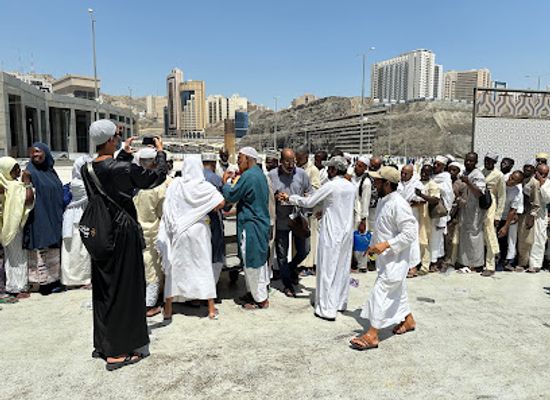 saudi-arabia/makkah/attraction/pigeon-gathering-area