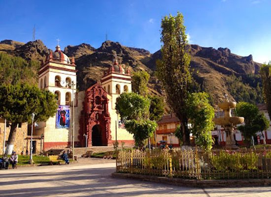 peru/huancavelica/attraction/plaza-de-armas-de-huancavelica