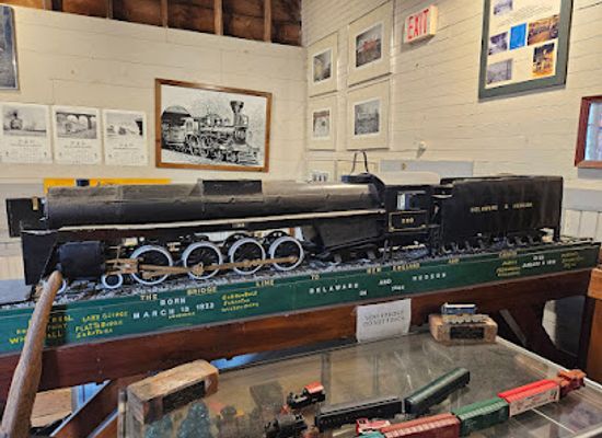 new-york/leatherstocking-region/attraction/cooperstown-and-charlotte-valley-railroad