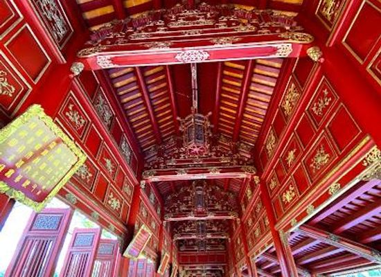 vietnam/hue/attraction/hall-of-the-mandarins