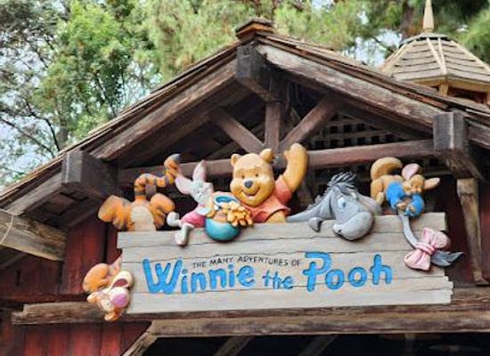california/orange-county/attraction/the-many-adventures-of-winnie-the-pooh