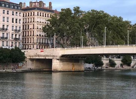 france/lyon/attraction/pont-de-la-feuillee