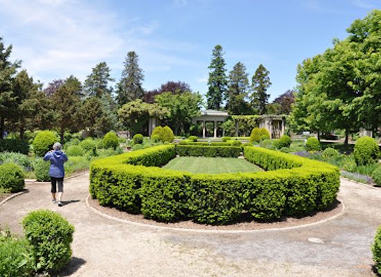 connecticut/new-london-county/attraction/harkness-memorial-state-park