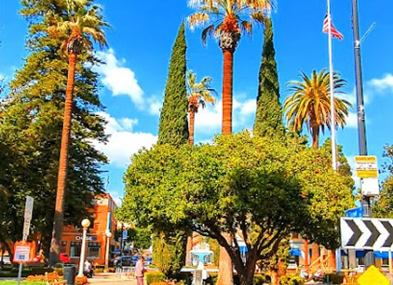 california/orange-county/attraction/plaza-park