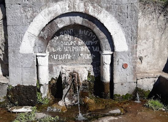 armenia/noravank-monastery/attraction/fresh-water-spring