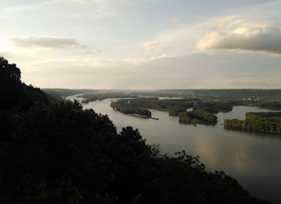 wisconsin/driftless-area/attraction/la-riviere-park