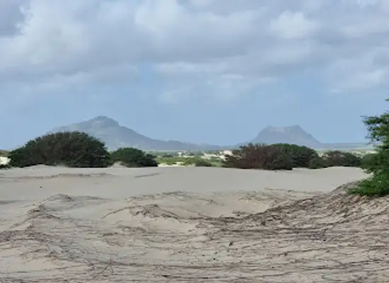 cabo-verde/praia-de-chaves/attraction/deserto-de-viana