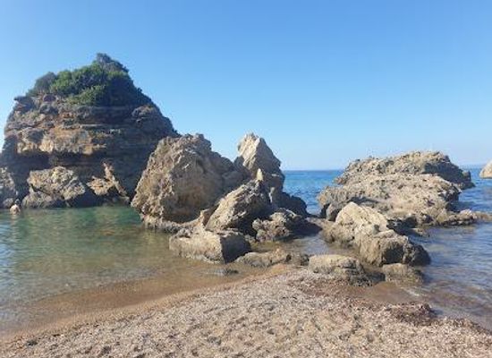 greece/zakynthos/attraction/porto-zorro-beach