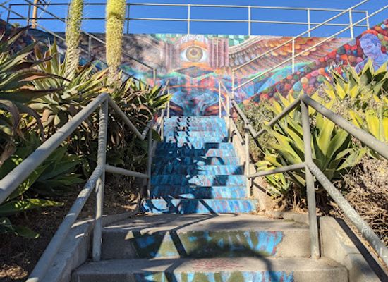 california/los-angeles-county/attraction/hoover-walk