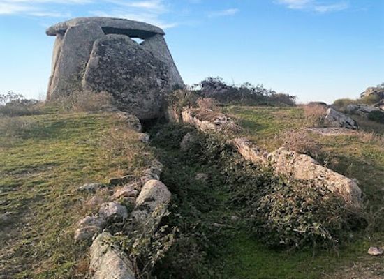 portugal/ribatejo/attraction/aldeia-da-mata-dolmen