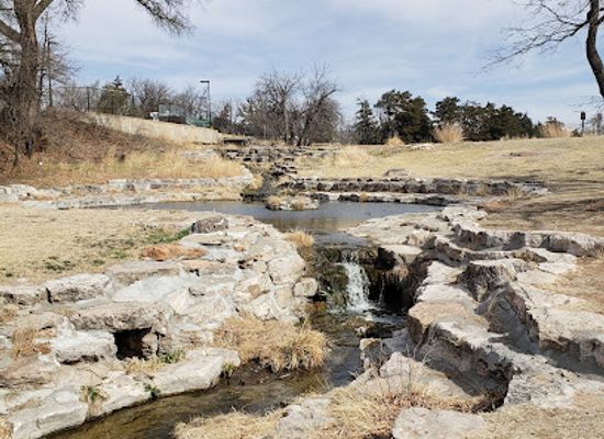 oklahoma/gloss-mountain-state-park/attraction/boiling-springs-state-park