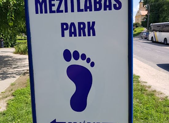 hungary/central-transdanubia/attraction/tabajd-barefoot-park