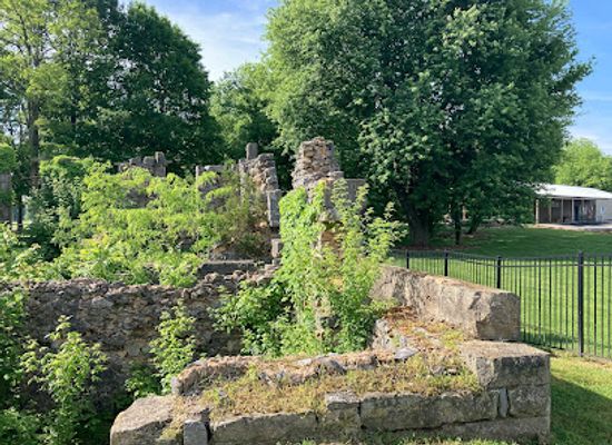 kentucky/mammoth-cave-national-park/attraction/bell-s-tavern