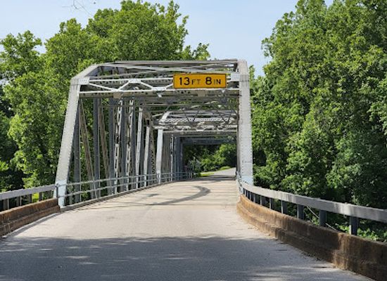 missouri/southeast-missouri/attraction/devil-s-elbow-bridge