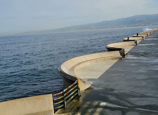 lebanon/baabda/attraction/balcony-overseeing-the-sea