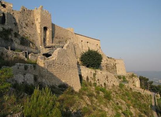 italy/campania/attraction/arechi-castle