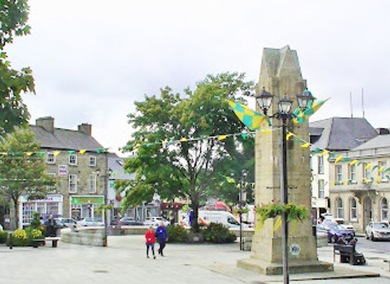 ireland/county-donegal/attraction/donegal-town-diamond