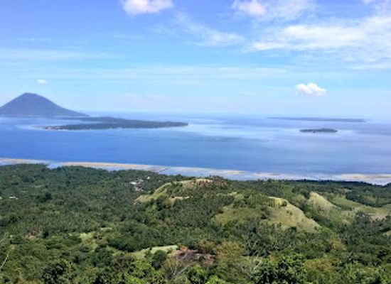 indonesia/pulau-bunaken/attraction/monumen-hv-worang